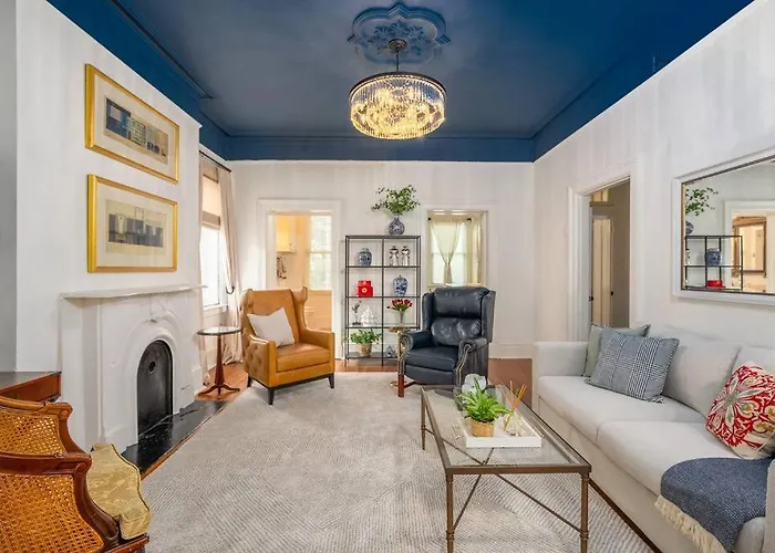Charming Historic District Parlor Level Apartment