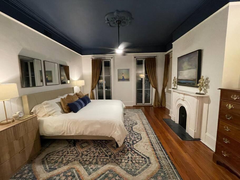 Casa vacanze Charming Historic District Parlor Level *