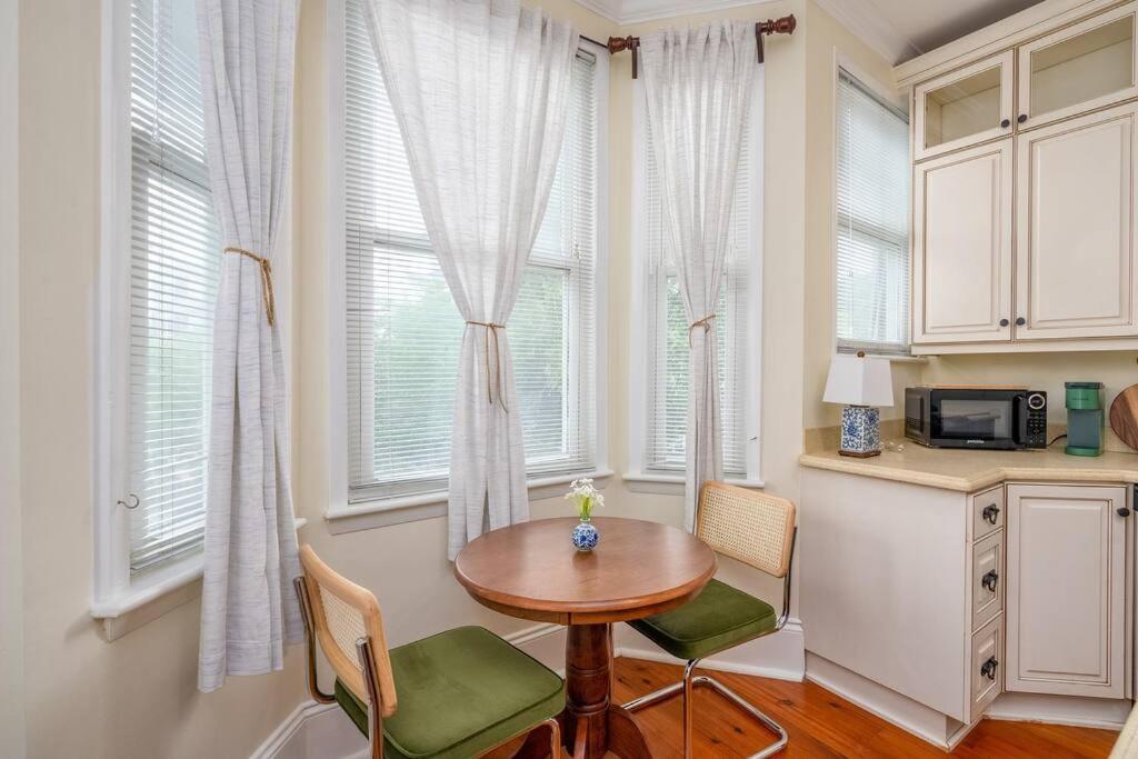 Charming Historic District Parlor Level Casa vacanze Savannah